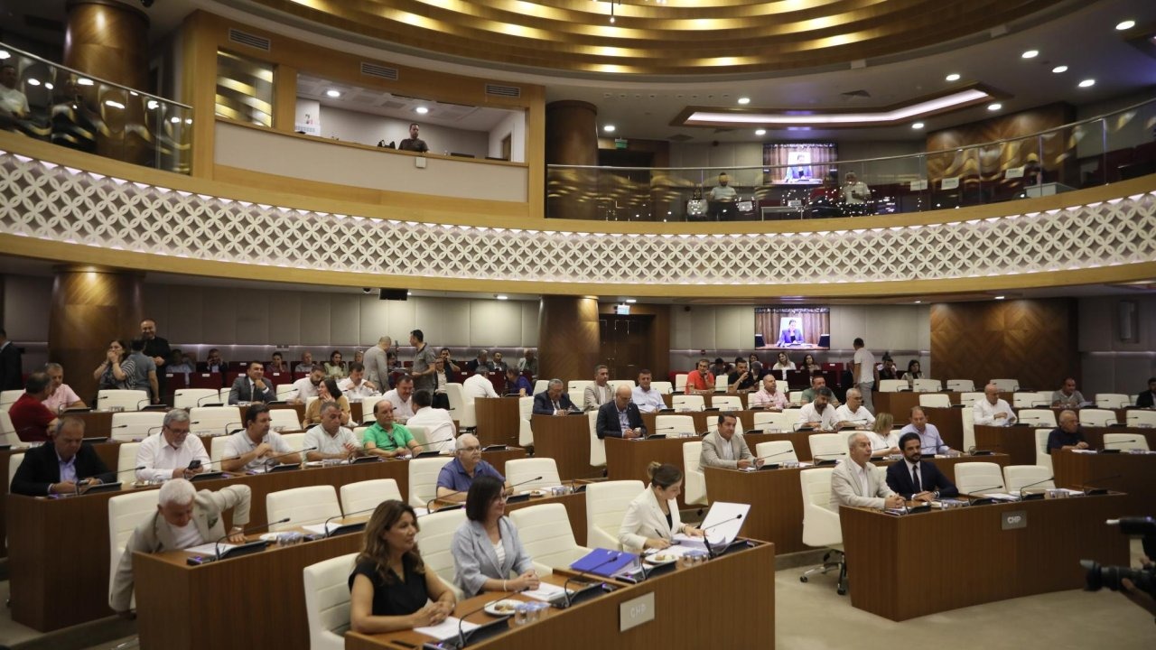 Antalya'da toplu taşıma, okul servisi ve kreşlere zam