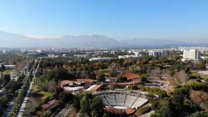 Öğrencilere kampüste AntalyaKart kolaylığı