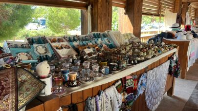 Perge Antik Kenti'nde tarihsel dokuya kültürel renkler