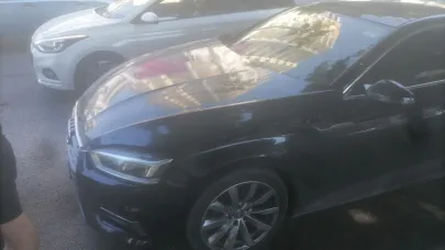 Trafik ışığında geç hareket eden araç kazaya sebep oldu