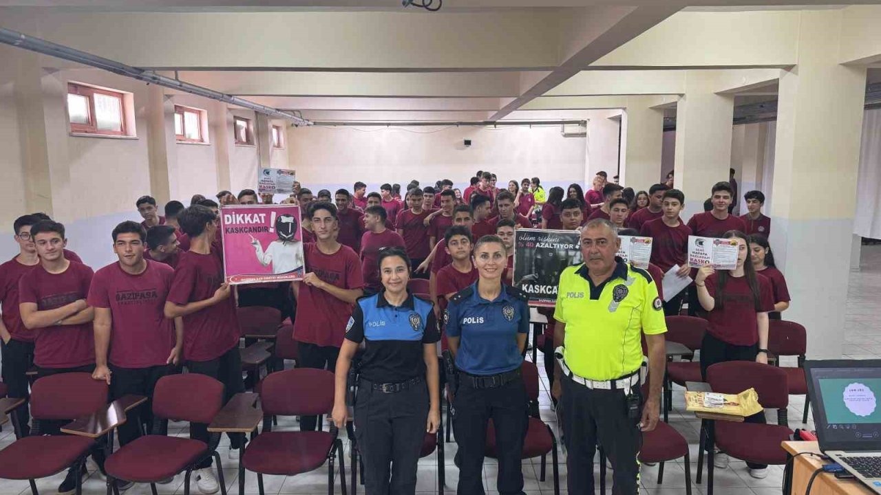 Gazipaşa’da öğrencilere motosiklet ve ekipmanlarının kullanımı hakkında bilgiler verildi
