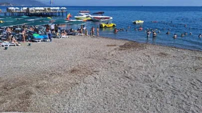 Antalya'nın ünlü plajı tekrardan halkın kullanımına açıldı