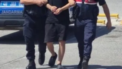 Ev baskınında uyuşturucu ve kaçak alkol ele geçirildi