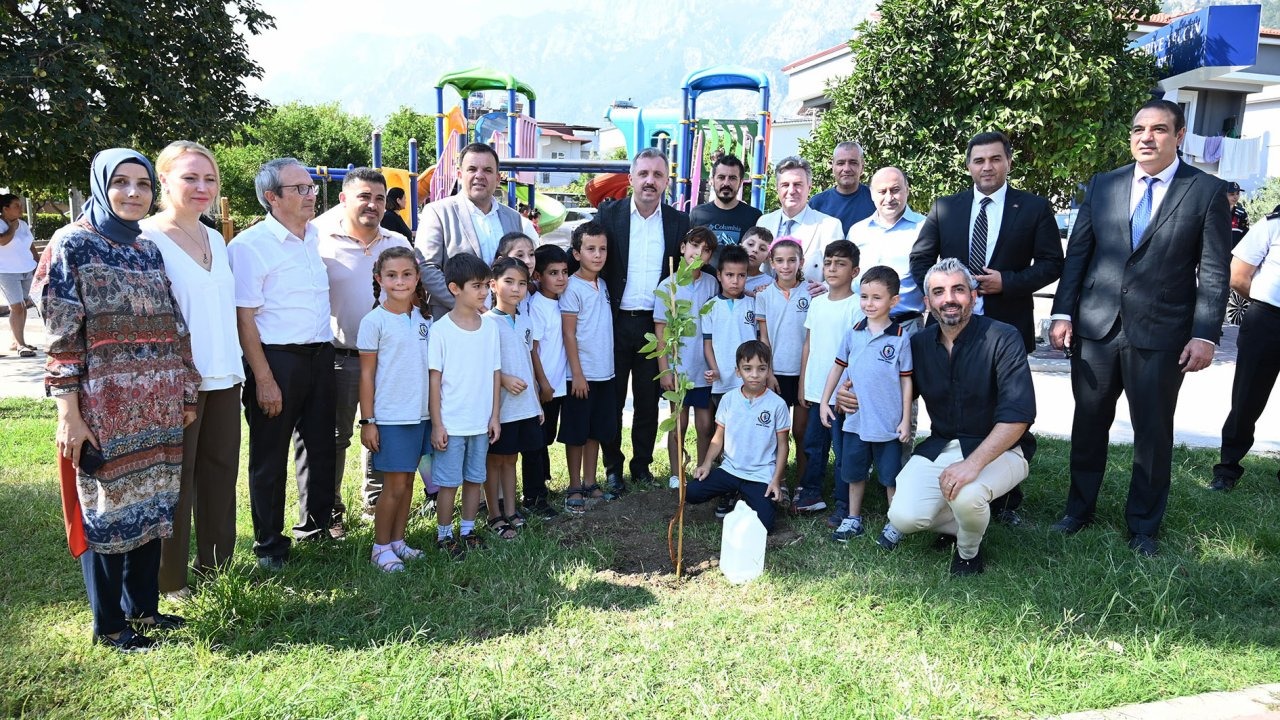 Kemer&#039;de İlköğretim Haftası kutlandı