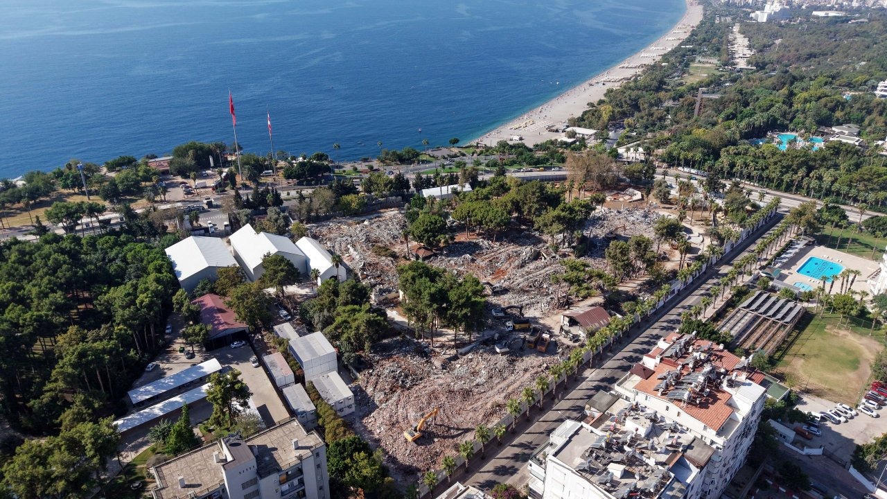 53 yıllık Antalya Arkeoloji Müzesi tarihe karıştı