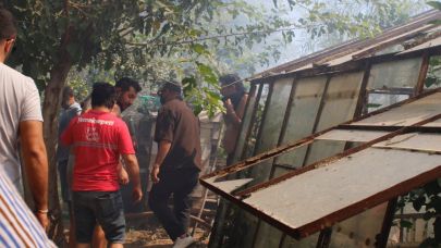 Antalya’da Yalı Caddesi’nde yangın çıktı!