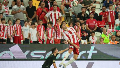 Antalya’da ilk yarı gol sesi çıkmadı! Antalyaspor:0 – Kayserispor:0