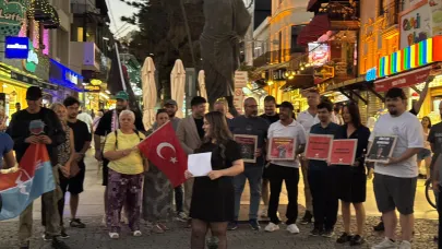 Attalos Meydanı’nda zafer için seslendiler