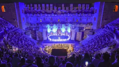 Aspendos'ta 'Kuğu Gölü' gecesi