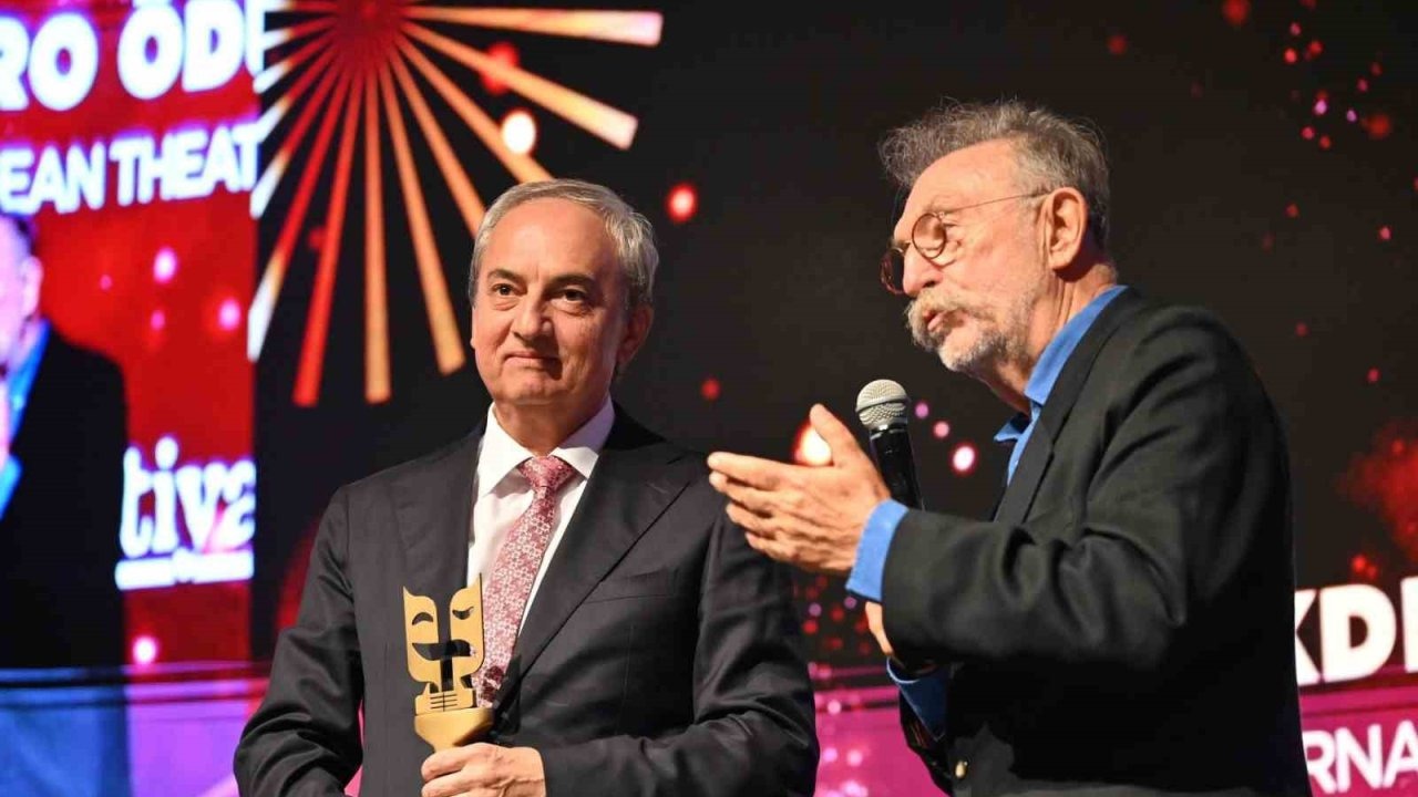 Kepez’in Uluslararası Akdeniz Tiyatro Ödülleri ilk kez sahiplerini buldu