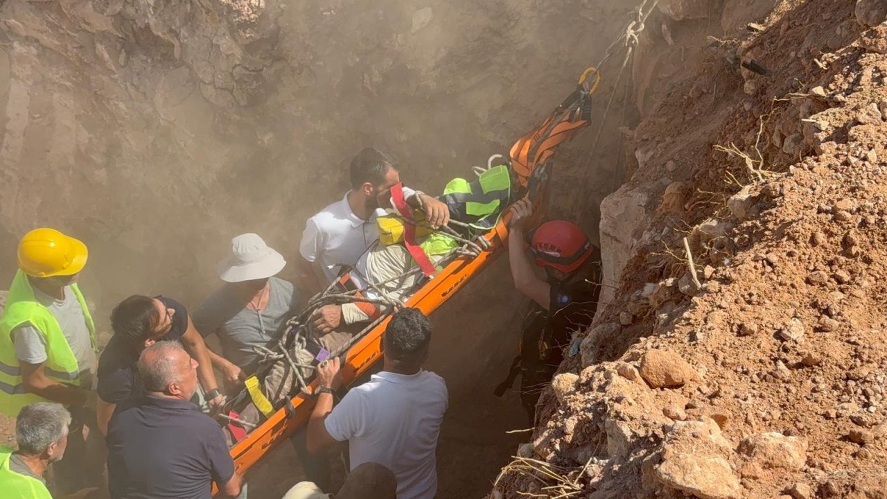 Kalıp sökerken 5 metre yüksekten düşen inşaat işçisi yaralandı