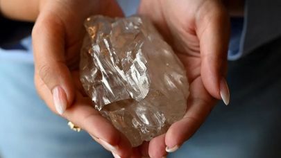 Dünyanın en büyük elmasına değer belirleniyor!