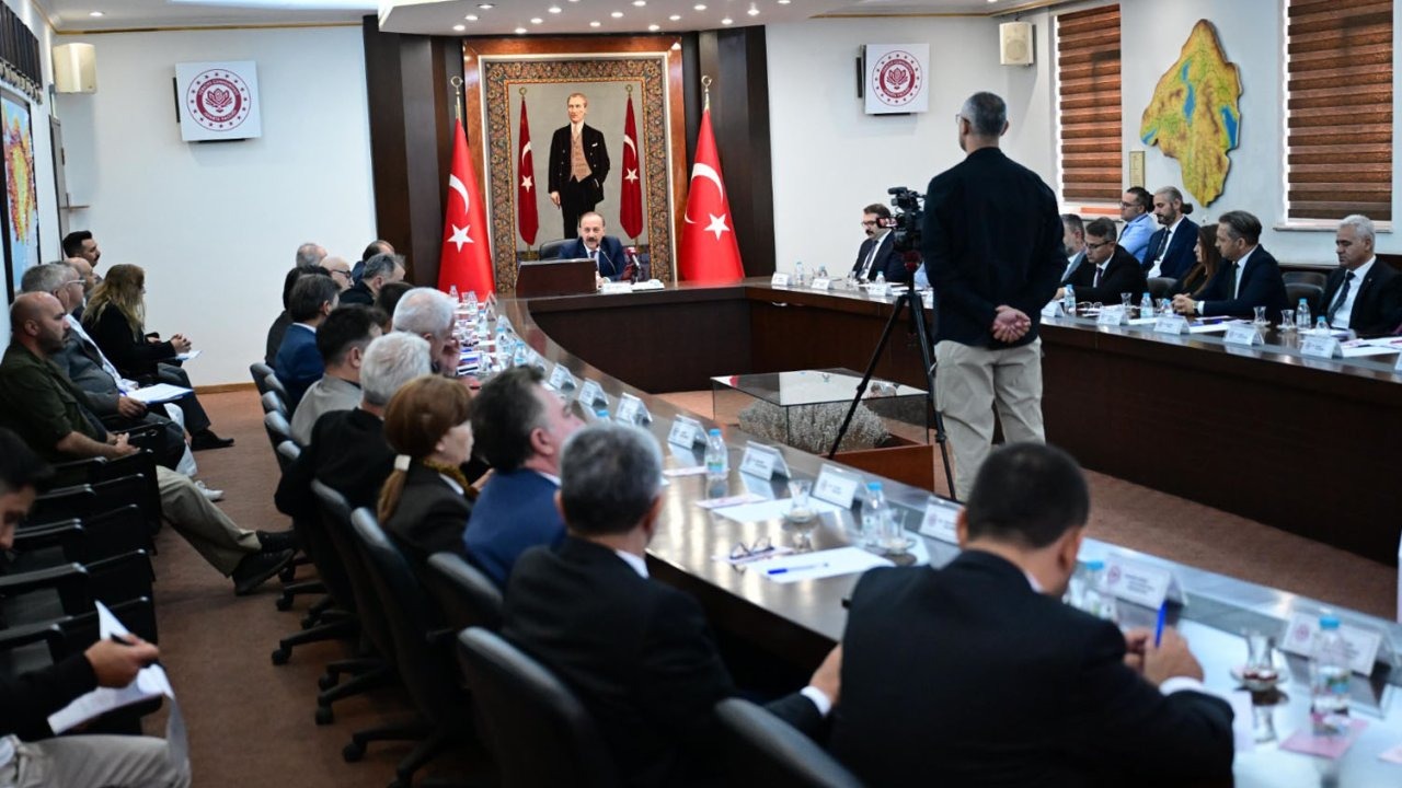 Vali Erin: Isparta birinci değil