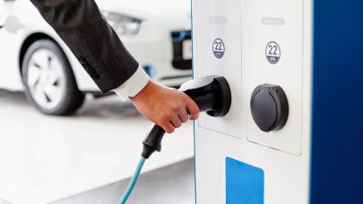 Elektrikli araç kullanıcılarına büyük engel! Şarj istasyonlarında kayıt zorunluluğu