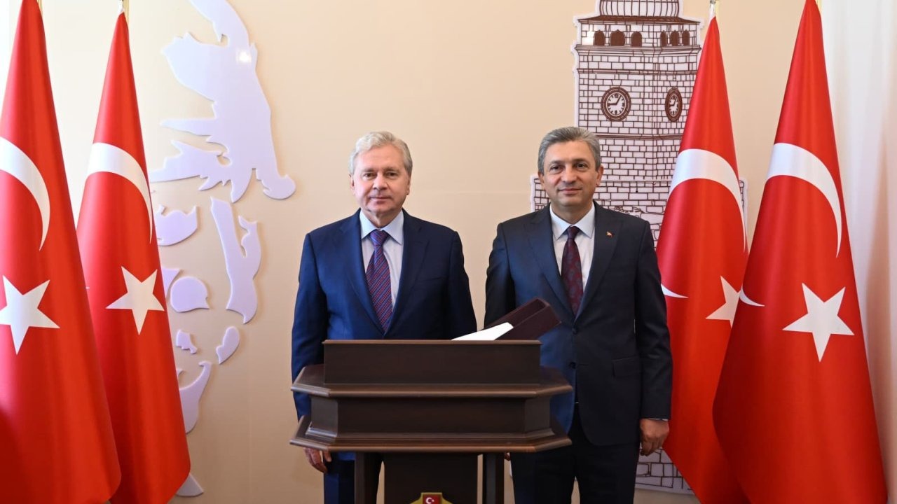 Moskova Hükümet Bakanı Çeremin'den Antalya Valiliğine ziyaret