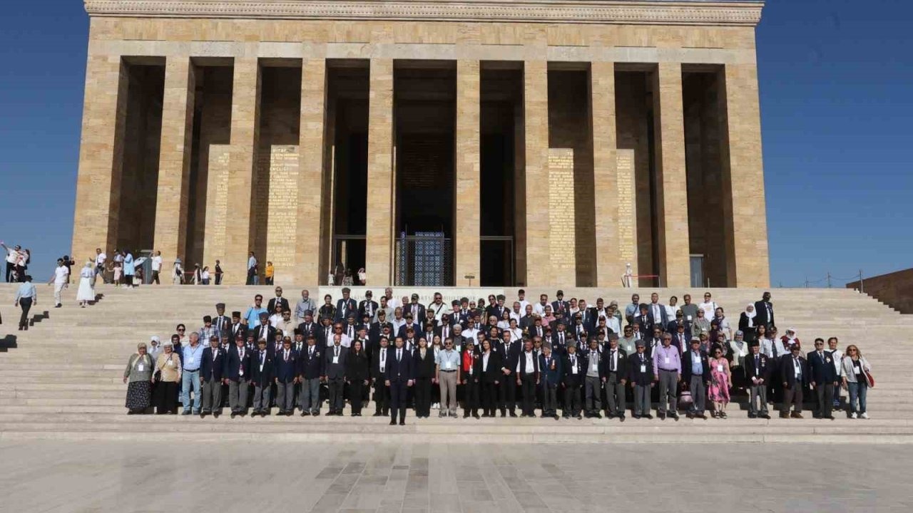 Muğla Büyükşehir, şehit yakını ve gazileri Anıtkabir’e götürdü