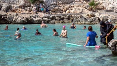 Emekli Evi üyeleri Yapraklı Koy’da denizin keyfini çıkardı