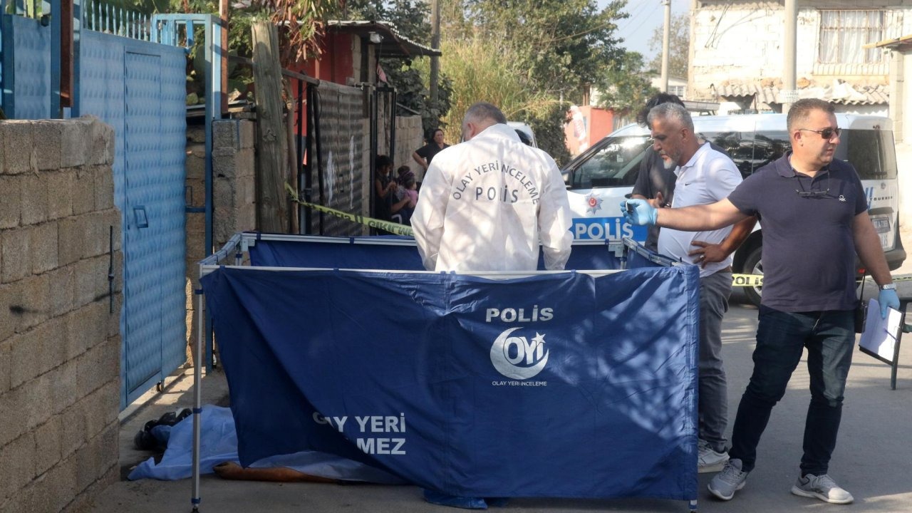 Sokakta erkek cesedi bulundu