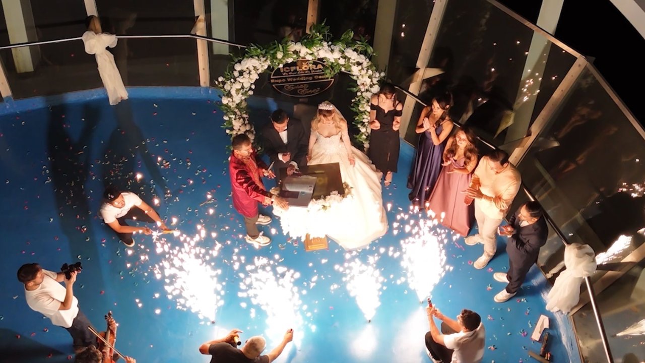 114 metrelik Expo Kulesi'nde ilk nikah