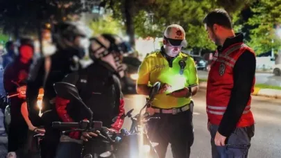Isparta’da vatandaşların huzurunu bozan araçlar trafikten men edildi