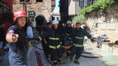 Kaleiçi’nde 2 kişinin öldüğü otel yangını davasında bilirkişi raporu beklenecek