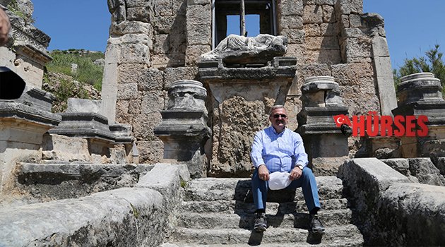 60 BİN ZİYARETÇİ VALİYİ ÜZDÜ