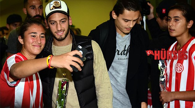 A MİLLİLER ANTALYA'YA TERİM'SİZ GELDİ