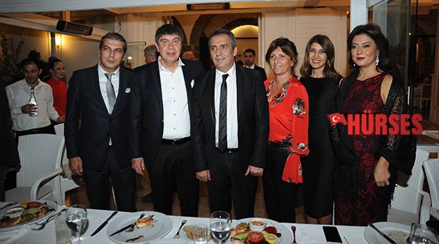 AÇILIŞ TÖRENİ SONRASI ANTALYA MANZARASINDA YEMEK