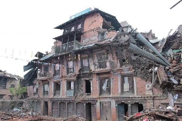 Afad Ekipleri Katmandu'da Enkaz Çalışmalarına Devam Ediyor