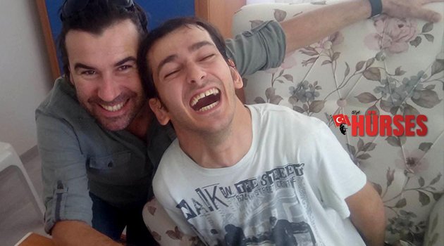 AHMET  ,ENGEL TANIMIYOR