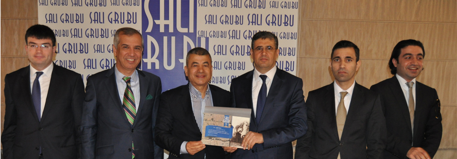 Akça Uyardı: Pos Cihazıyla Tefecilikle Yapıyorlar