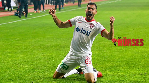 Akhisar Deniz’in peşinde