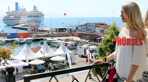 ALANYA’YA AYNI ANDA 2 KRUVAZİYER YANAŞTI