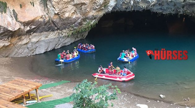 Altınbeşik Mağarası’na ziyaretçi akını