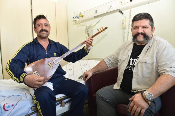 ANTALYA'DA AMELİYATTA KEMAN ÇALAN HASTADAN MİNİ KONSER