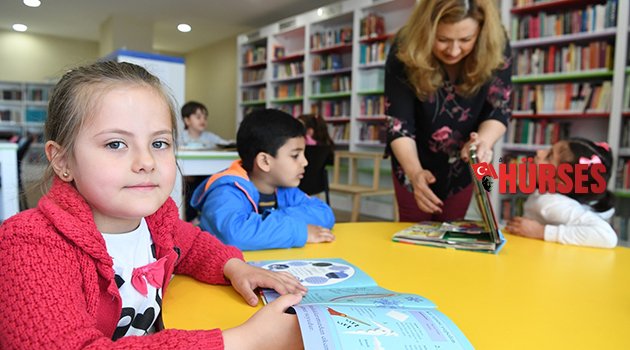 ANASINIFI ÖĞRENCİLERİ,  KOSHİM KÜTÜPHANESİ’NDE