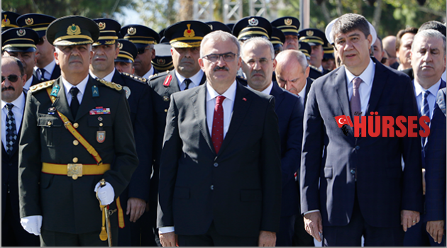 Anıta çelenk konuldu
