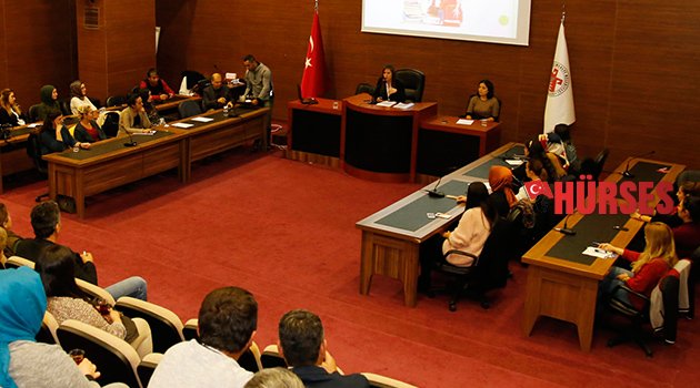 Anne babalara 'şiddet' semineri