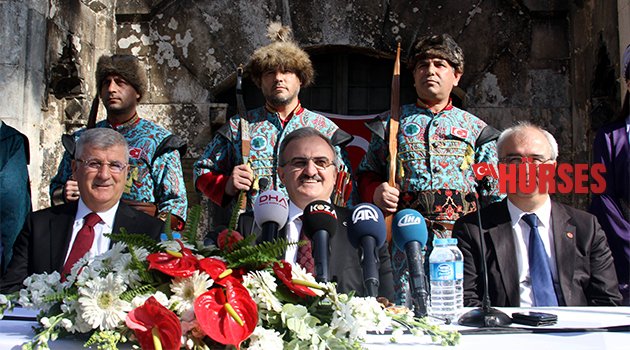 ANTALYA’NIN FETHİNE GÖRKEMLİ KUTLAMA