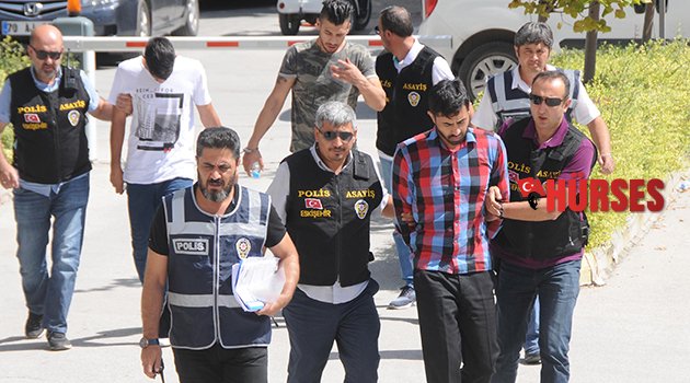Antalya’ya kaçarken yakalandılar