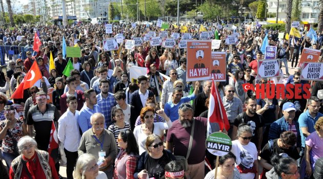 ANTALYA'DA 2 BİN KİŞİ  'HAYIR' İÇİN YÜRÜDÜ