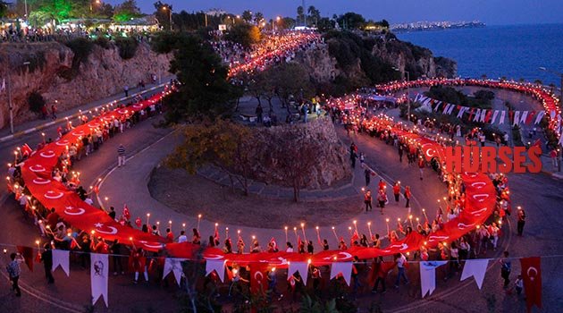 Antalya'da Gençlik Bayramı coşkusu