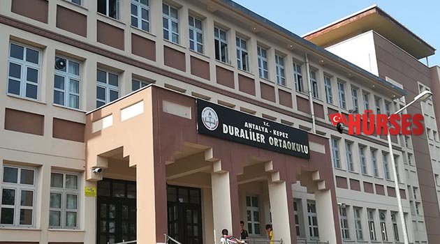 Antalya'da klimasız okul tepkisi