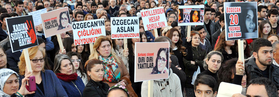 Antalya&#8217;da Özgecan&#8217;ın Yası Sürüyor