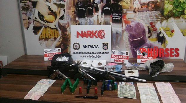 Antalya'da uyuşturucu operasyonu: 4 gözaltı