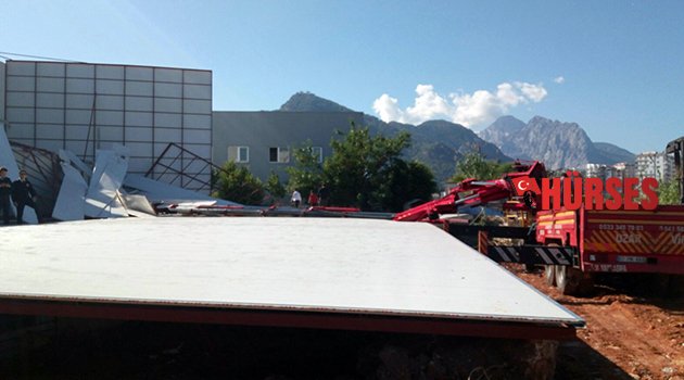 Antalya'da vinç kazası: 1 yaralı