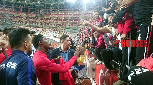 ANTALYASPOR’DA ETO’O DEVREYİ KAPATTI