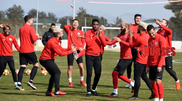 ANTALYASPOR GÜÇ DEPOLADI