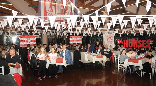 Antalyaspor sporcuları ve velilerin buluşması