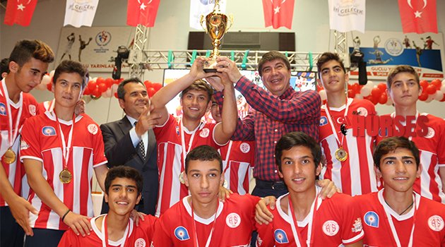 ANTALYASPOR TAKİPTE